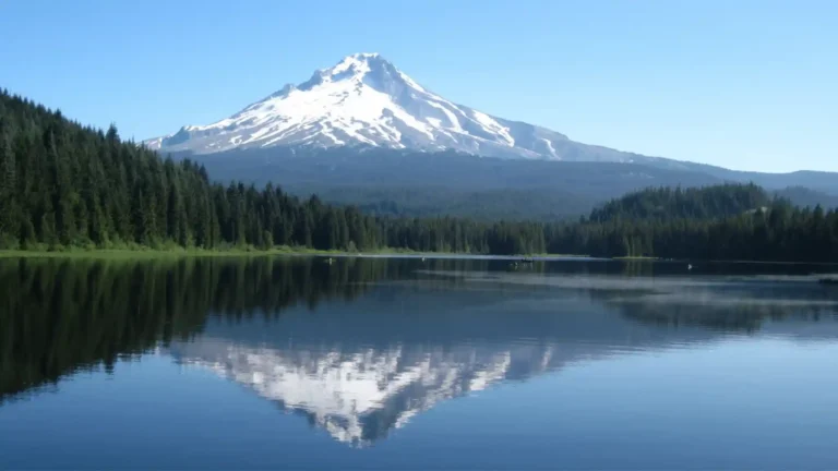 log cabin in oregon oregon landscape, mountain and lake 11zon