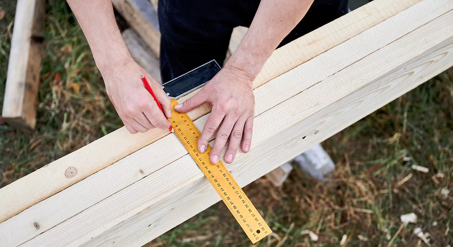 Timber Frame Porch Materials Choosing the Right Wood (1)